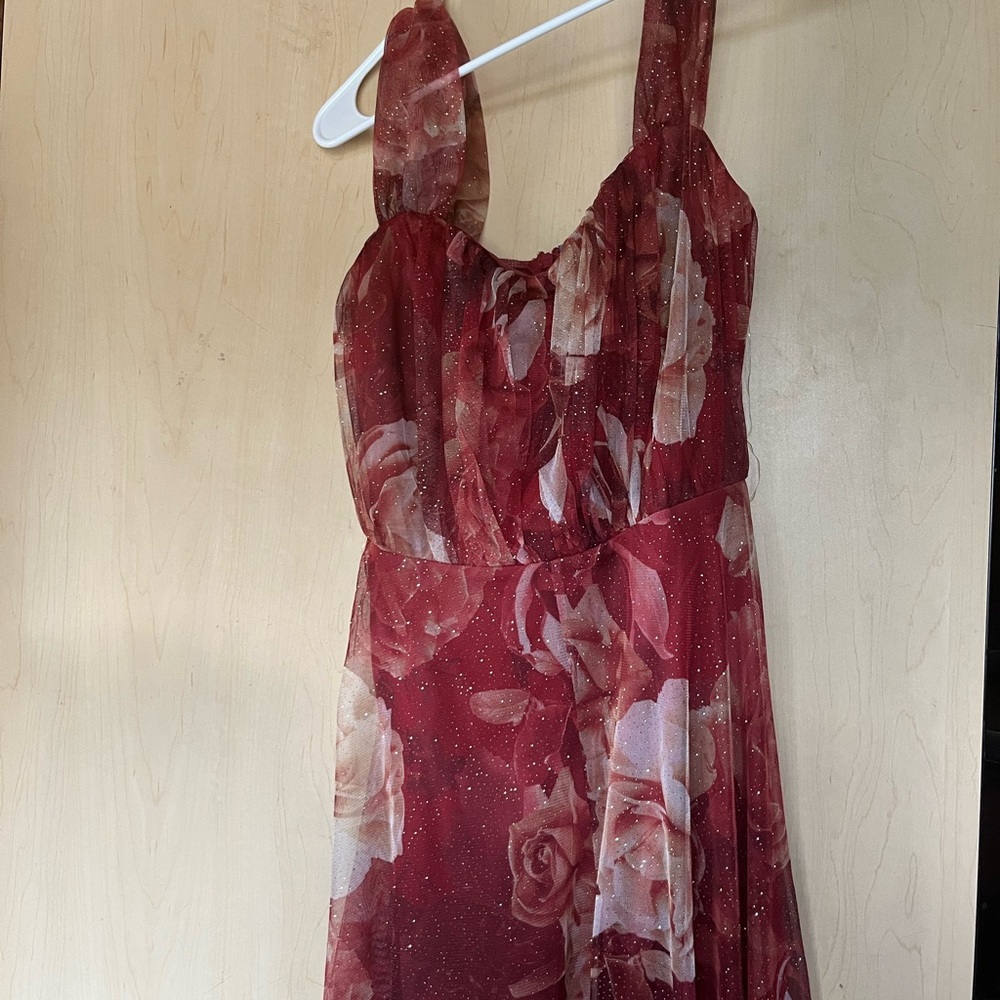 Maxi Dress very elegant but sleeveless
